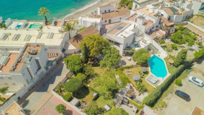 Resort con piscina privada en Calle Carabeo, Nerja